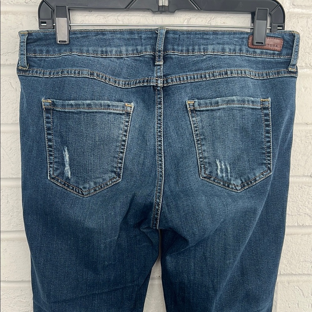 Just USA Women's Distressed Cropped Blue Jeans with Rips Size 30 - Picture 5 of 9